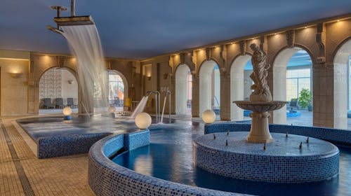Hotel Bellevue Esztergom, Esztergom, Madžarska - 300 EUR - 3x nočitev v Classic dvoposteljni sobi za 2 osebi, Polpenzion