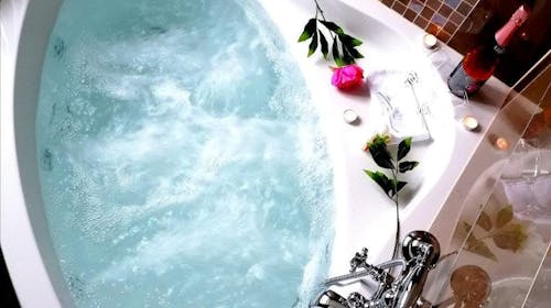 Hotel Dvorac Jurjevec - Pomlad v razkošnem stilu Dvorca Jurjevec, Brežane Lekeničke, Hrvaška - 410 EUR - 2x nočitev v dvoposteljni Standard sobi za 2 osebi, 3-hodni polpenzion