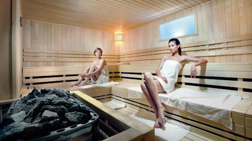 Hotel Európa Fit Superior Hévíz - Spa in wellness oddih med tednom, Hévíz, Madžarska - 437 EUR - 3x nočitev v dvoposteljni Standard sobi za 2 osebi, Polpenzion