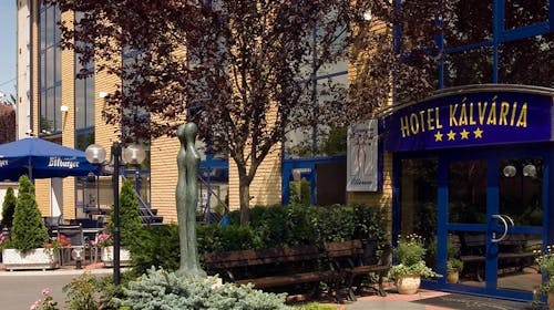 Hotel Kalvaria - Oddih na Madžarskem, Győr, Madžarska - 326 EUR - 3x nočitev v objektu s 4 zvezdicami za 2 osebi, Polpenzion
