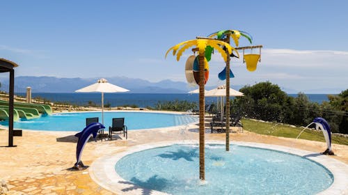 Hotel Sunrise Village - All inclusive družinsko poletje, Petalidi, Messinia, Grčija - 1189 EUR - 7x nočitev v dvoposteljni sobi z balkonom ali teraso (bungalov) za 2 osebi (2 otroka do 12,99 let brezplačno), All inclusive