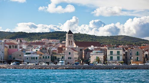 Apartmaji Mateo - Oddih v Vodicah, Vodice, Dalmacija, Hrvaška - 139 EUR - 3x nočitev v Rdečem apartmaju za 2 osebi, Končno čiščenje