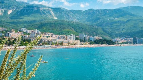 Hotel Bono by Aycon - Družinsko poletje, Bečići, Črna gora - 443 EUR - 3x nočitev v dvoposteljni Standard sobi (z dodatnim ležiščem) za 2 osebi (1 otrok do 11,99 let brezplačno), Zajtrk