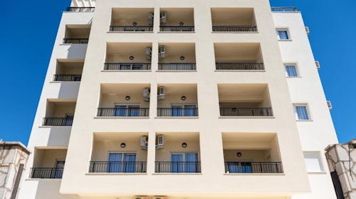 Millennium Apartments by Aycon - Začetek in konec poletja v Budvi, Budva, Črna gora - 419 EUR - 5x nočitev v dvoposteljni Superior sobi za 2 osebi, Brezplačen Wi-Fi
