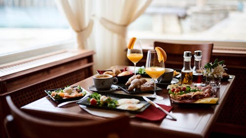 Hotel Villa Schubert - Pomlad ob morju - Posebna ponudba, Ika, Hrvaška - 279 EUR - 2x nočitev v elegantni dvoposteljni sobi za 2 osebi, Bogat samopostrežni zajtrk z neomejeno količino toplih napitkov in sokov