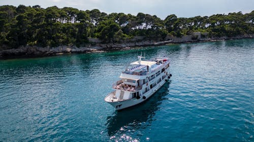 7-dnevno križarjenje - Doživite otoke Jadrana - MS Princess Aloha, Zadar, Hrvaška - 715 EUR - 7-dnevno križarjenje z ladjo po ruti: Trogir – Brač – Korčula – Dubrovnik – Mljet – Hvar – Trogir, 6x nočitev v dvoposteljni kabini v spodnjem delu palube (klima, kopalnica) na ladji Princess Aloha (superior kategorija) za 1 osebo