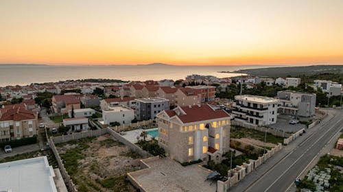 Chateau Dabo Luxury Pool Apartments - Oddih na Pagu, Novalja, Hrvaška - 172 EUR - 2x nočitev v dvosobnem apartmaju (3+2) za 5 oseb, Uporaba zunanjega bazena (glede na vremenske razmere)