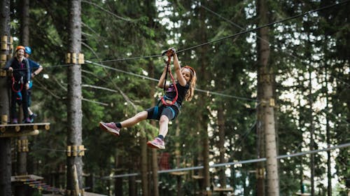 Wellness hotel Montis - Golte Family Adventure – Zipline, prosti pad in pustolovski park, Mozirje, Slovenija - 409 EUR - 2x nočitev v dvoposteljni Superior sobi za 2 osebi (1. otrok do 5,99 let in 2. otrok do 14,99 let brezplačno), Polpenzion (zajtrk in večerja)