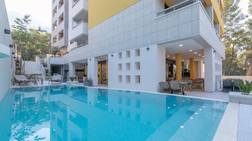 Hotel Antonio Makarska - Majski oddih v Dalmaciji, Makarska, Dalmacija, Hrvaška - 220 EUR - 2x nočitev v dvoposteljni Standard sobi za 2 osebi, Zajtrk