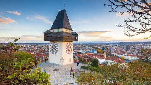 A&O Hotel Graz Hauptbahnhof - Raziščite Graz, Graz, Avstrija - 67 EUR - 1x nočitev v dvoposteljni Standard sobi ali Family sobi za 2 osebi (2 otroka do 17. leta brezplačno), Zajtrk