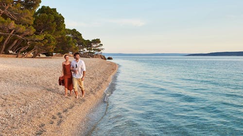Bluesun hotel Soline - Pozdrav poletju v Breli, Brela, Makarska riviera, Dalmacija, Hrvaška - 675 EUR - 3x nočitev v Standard dvoposteljni sobi z balkonom (morska stran) za 2 osebi, Polpenzion