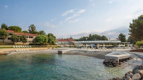 Resort Petalon - Začetek poletja v Vrsarju, Vrsar, Istra, Hrvaška - 358 EUR - 2x nočitev v Superior dvoposteljni sobi za 2 osebi (1 otrok do 11,99 let brezplačno), Polpenzion