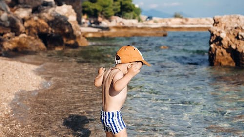 Sagitta Holiday Resort - Družinski začetek poletja v Omišu - Superior soba, Omiš, Dalmacija, Hrvaška - 339 EUR - 2x nočitev v Superior dvoposteljni sobi z balkonom (morska stran) za 2 osebi (1 otrok do 13,99 let in 1 otrok do 7,99 let brezplačno), All inclusive