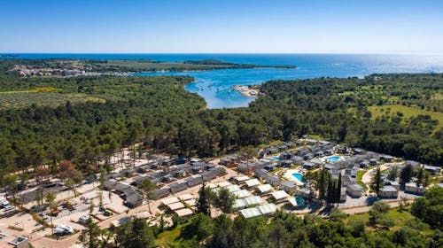 Santa Marina Camping - Last minute poletni družinski oddih v Poreču, Poreč, Istra, Hrvaška - 440 EUR - 5x nočitev v Family Prestige mobilni hiški za do 6 oseb, Posteljnina in brisače