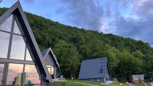Klek 77 Luxury Chalets - Oddih v lesenih hiškah na Jahorini med tednom, Sarajevo, Bosna in Hercegovina - 102 EUR - 1x nočitev v leseni hiški za 2 osebi (2 otroka do 10 let brezplačno, ob predhodni najavi), Uporaba jacuzzija