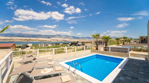 Terra Park SpiritoS - Oddih na začetku poletja - Sylva Holiday Home z bazenom, Kolan, Pag, Dalmacija, Hrvaška - 309 EUR - 2x nočitev v Sylva Holiday Home z zasebnim bazenom za do 5 oseb (4 odrasle osebe in 1 otrok do 11,99 let), Uporaba zasebnega bazena
