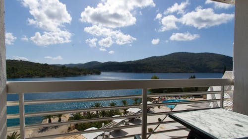 Adria All Inclusive Hotel - All inclusive poletje na Korčuli , Vela Luka, Korčula, Dalmacija, Hrvaška - 705 EUR - 5x nočitev v sobi s pogledom na park za 2 osebi (1 otrok do 6,99 let brezplačno), All inclusive (zajtrk, kosilo, večerja, pijača ob obrokih, coffee time, izbira pijač v aperitiv baru)