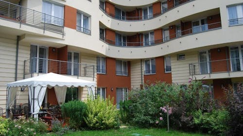 Escala Hotel & Suites Budapest - Poletni oddih v Budimpešti, Budimpešta, Madžarska - 297 EUR - 3x nočitev v Standard dvoposteljni sobi za 2 osebi, Samopostrežni zajtrk