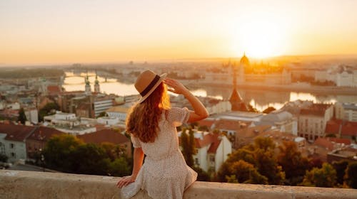 Escala Hotel & Suites Budapest - Poletni oddih v Budimpešti, Budimpešta, Madžarska - 198 EUR - 2x nočitev v Standard dvoposteljni sobi za 2 osebi, Samopostrežni zajtrk