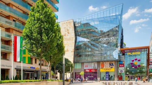Escala Hotel & Suites Budapest - Družinski oddih, Budimpešta, Madžarska - 348 EUR - 2x nočitev v dvosobnem apartmaju za 4 osebe, Samopostrežni zajtrk