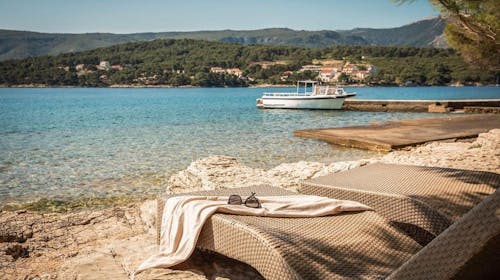Aminess Younique Senses Resort - Družinski poletni all inclusive light na Hvaru, Vrboska, otok Hvar, Hrvaška - 1087 EUR - 4x nočitev v dvoposteljni Superior sobi z balkonom za 2 osebi (1 otrok do 9,99 let brezplačno), All inclusive light