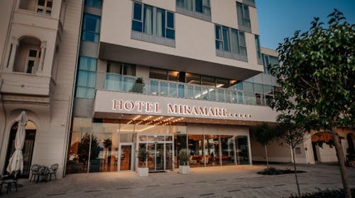Hotel Miramare - Luksuzne družinske počitnice - Posebna akcija, Crikvenica, Hrvaška - 1425 EUR - 5x nočitev v dvoposteljni Superior sobi za 2 osebi (1 otrok do 11,99 let in 1 otrok do 3,99 let brezplačno), Polpenzion