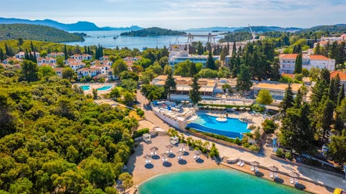 Aminess Vival Port9 Residence - Družinski konec poletja v apartmajih na Korčuli, Korčula, Dalmacija, Hrvaška - 178 EUR - 2x nočitev v apartmaju Vinea za 2 osebi (2 otroka do 13,99 let brezplačno), Uporaba zunanjega sladkovodnega infinity bazena za odrasle