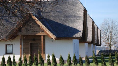 Panonska vas - Oddih v Prekmurju - Vila z zasebnim jacuzzijem - Oddih med tednom, Moravske Toplice, Slovenija - 420 EUR - 2x nočitev v vili z zasebnim jacuzzijem za do 7 oseb, 2 kopalni karti na kupon za Terme 3000