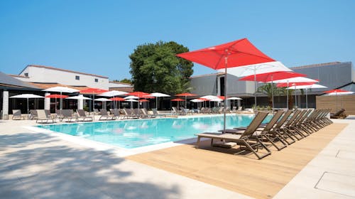 Hotel Pelegrin Plava Laguna - Poletje v prenovljenem hotelu v Istri, Umag, Istra, Hrvaška - 1706 EUR - 5x nočitev v Classic sobi z balkonom (stran park) za 2 osebi (1. otrok do 11,99 let in 2. otrok do 4,99 let brezplačno), Polpenzion