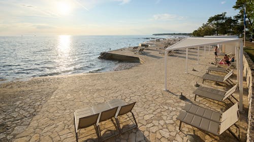 Hotel Pelegrin Plava Laguna - Poletje v prenovljenem hotelu v Istri, Umag, Istra, Hrvaška - 1882 EUR - 5x nočitev v Classic sobi z balkonom (stran park) za 2 osebi (1. otrok do 11,99 let in 2. otrok do 4,99 let brezplačno), Polpenzion
