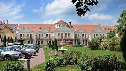Ametiszt Hotel Harkány - Čudovit wellness oddih, Harkány, Madžarska - 236 EUR - 2x nočitev v dvoposteljni Standard sobi za 2 osebi, Samopostrežni zajtrk
