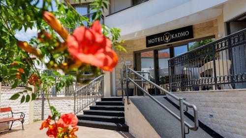 Hotel Kadmo by Aycon - Družinski konec poletja, Budva, Črna gora - 383 EUR - 3x nočitev v dvoposteljni Standard sobi za 2 osebi (1 otrok do 11,99 let brezplačno), Zajtrk