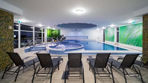 Hotel Napfeny Zalakaros - Wellness oddih, Zalakaros, Madžarska - 325 EUR - 3x nočitev v Standard troposteljni sobi za 2 osebi, Polpenzion (samopostrežni zajtrk in 3-hodna večerja)