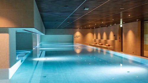 Keight Hotel Opatija, Curio Collection by Hilton - Razkošno pomladno wellness razvajanje med tednom, Opatija, Hrvaška - 390 EUR - 2x nočitev v dvoposteljni Keight King ali Twin sobi za 2 osebi, Bogat samopostrežni zajtrk v Pierrot Restoranu