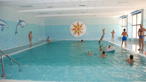 Hotel Zagreb Karlobag - Akcijska cena za poletje s polpenzionom, Karlobag, Hrvaška - 258 EUR - 3x nočitev v dvoposteljni sobi za 2 osebi (1. otrok do 11,99 let in 2. otrok do 0,99 let starosti brezplačno), Polpenzion