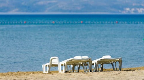 Kamp Almissa - Oddih v Dalmaciji - Mobilna hiška Adria Superior, Omiš, Dalmacija, Hrvaška - 346 EUR - 3x nočitev v mobilni hiški Adria Superior 4+1 (cona C2, zadnja vrsta) za do 5 oseb (4 odrasle osebe in 1 otrok do 11,99 let), Uporaba posteljnine in brisač