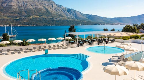 Marko Polo Maradiso Hotel by Aminess - Družinsko poletje na Korčuli, Korčula, Dalmacija, Hrvaška - 335 EUR - 2x nočitev v dvoposteljni Comfort sobi za 2 osebi (1 otrok do 9,99 let brezplačno), Polpenzion