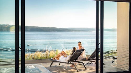 Aminess Younique Narrivi Hotel - Luksuzno družinsko poletje ob morju, Crikvenica, Hrvaška - 981 EUR - 4x nočitev v Premium dvoposteljni sobi z balkonom za 2 osebi (1 otrok do 9,99 let brezplačno), Bogat samopostrežni zajtrk