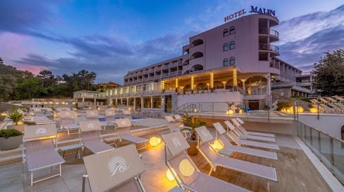 Hotel Malin - Poletje v vrhunskem hotelu na Krku, Malinska, otok Krk, Hrvaška - 1300 EUR - 5x nočitev v Standard dvoposteljni sobi z balkonom za 2 osebi, Polpenzion