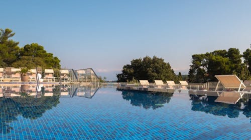 Hotel Malin - Poletje v vrhunskem hotelu na Krku, Malinska, otok Krk, Hrvaška - 1445 EUR - 5x nočitev v Standard dvoposteljni sobi z balkonom za 2 osebi, Polpenzion