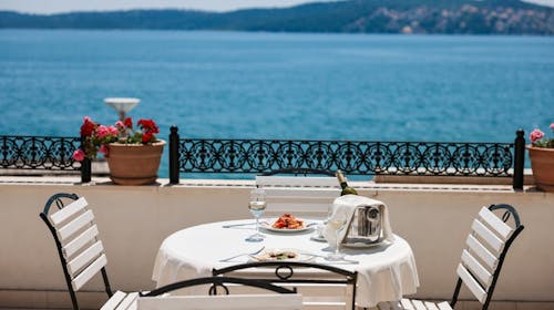 Hotel Val - Poletje v Trogirju, Seget Donji, Trogir, Dalmacija, Hrvaška - 470 EUR - 5x nočitev v dvoposteljni Comfort sobi (morska strana) v annexu za 2 osebi (1. otrok do 2,99 let in 2. otrok do 11,99 let brezplačno), Samopostrežni zajtrk