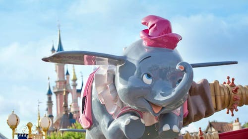Poletni pobeg v Disneyland, Coupvray, Francija - 1299 EUR - 5x nočitev v apartmaju ali hotelu, 3x povratna letalska karta Zagreb - Paris Beauvais - Zagreb