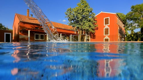 Ilirija Resort - Hotel Villa Donat - Romantično ali družinsko poletje s polnim penzionom - Akcijska cena, Sv. Filip Jakov, Dalmacija, Hrvaška - 1295 EUR - 7x nočitev v dvoposteljni Superior sobi za 2 osebi (1 otrok do 7. leta in 1 otrok do 12. leta brezplačno), Polni penzion