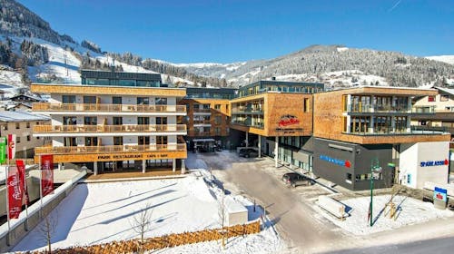 AlpenParks apartmaji - Ladies Ski Opening v Zell am See-ju, Zell am See, Avstrija - 399 EUR - 3x nočitev v apartmaju za 1 osebo, Pijača dobrodošlice