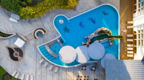NaturMed Hotel Carbona - Wellness oddih, Heviz, Madžarska - 596 EUR - 4x nočitev v dvoposteljni Standard plus sobi za 2 osebi, Polpenzion (zajtrk in večerja)