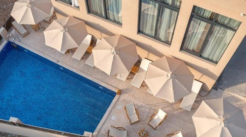 Hotel D'iman - Vrhunski poletni oddih ob morju, Dobre Vode, Črna gora - 99 EUR - 2x nočitev v dvoposteljni Superior sobi za 2 osebi (1 otrok do 12. leta in 1 otrok do 2. leta brezplačno), Uporaba bazena