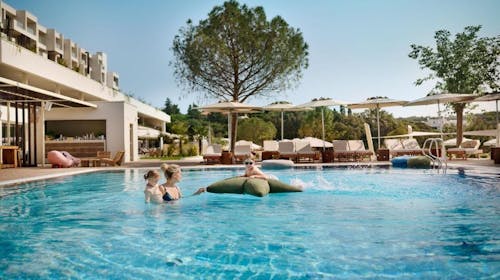 Arba Resort, Valamar Collection - All inclusive poletje za velike družine na Rabu, Rab, Hrvaška - 1501 EUR - 2x nočitev v ''sobi 4+2'' za 4 osebe (2 otroka do 13,99 let brezplačno), All inclusive