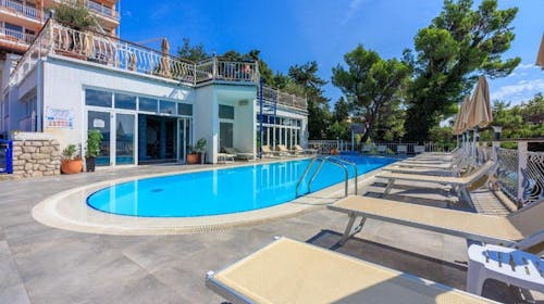Mediteran Maradiso Hotel by Aminess - Družinsko poletje v Crikvenici, Crikvenica, Hrvaška - 913 EUR - 4x nočitev v dvoposteljni Comfort sobi z balkonom za 2 osebi (1 otrok do 9,99 let brezplačno), Polpenzion (samopostrežna zajtrk in večerja)