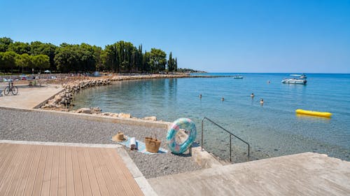Hotel Garden Istra Plava Laguna - Družinsko poletje v Istri v obnovljenem hotelu, Umag, Istra, Hrvaška - 786 EUR - 3x nočitev v Classic sobi z balkonom (stran park) za 2 osebi (1 otrok do 11,99 let in 1 otrok do 2,99 let brezplačno), Polpenzion