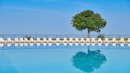 Apartments Katoro Plava Laguna - Junij v Istri, Umag, Istra, Hrvaška - 322 EUR - 2x nočitev v Classic apartmaju 2+2 za 4 osebe, Uporaba zunanjega bazena za odrasle in bazena za otroke
